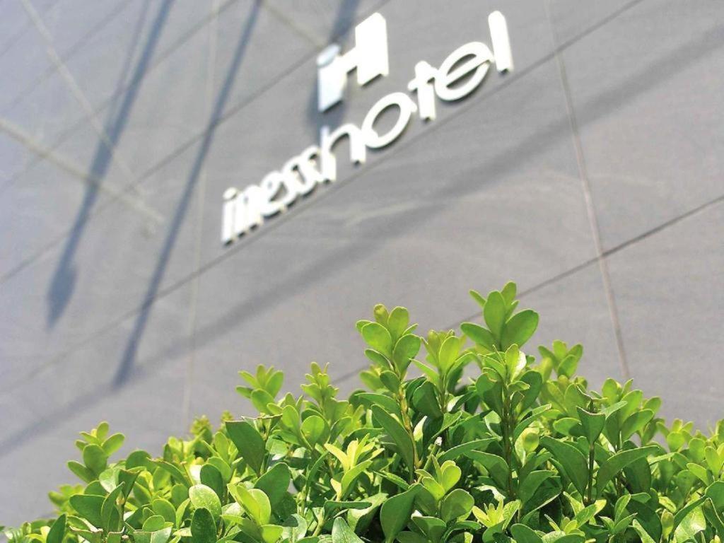 Iness Hotel Лодзь Экстерьер фото