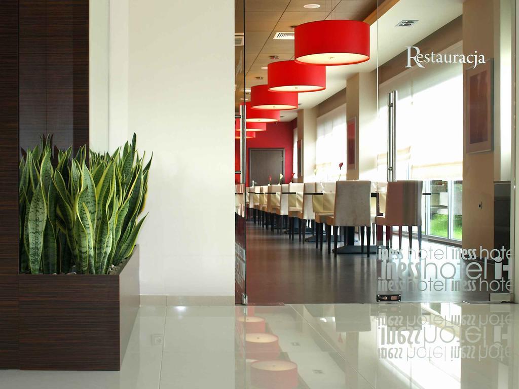 Iness Hotel Лодзь Экстерьер фото